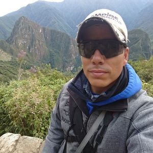 Meet your Posher, Adrian